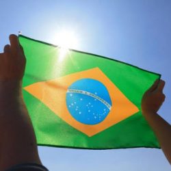 O universo paralelo da política brasileira