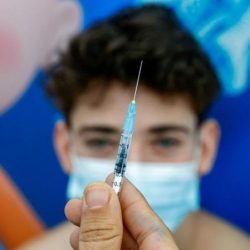 Ministério da saúde autoriza a vacinação de adolescentes