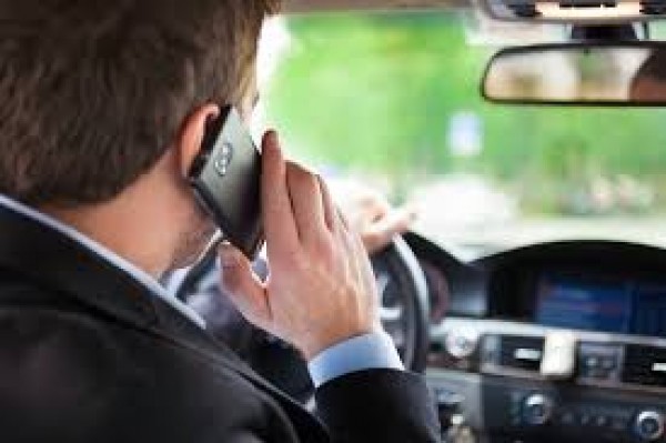 celular-transito_1476706321