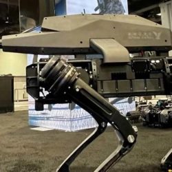 Nada de fofura: empresa militar apresenta  “cachorro-robô” com rifle