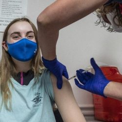 Adolescentes de 13 anos serão vacinados contra a Covid, em Bento
