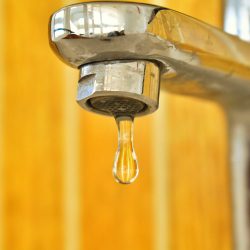 Corsan aumenta cloro na água para combater  doença que causa diarreia aguda