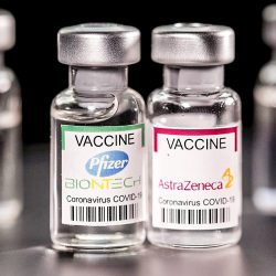 Vacinados com Astrazeneca poderão tomar segunda dose da Pfizer