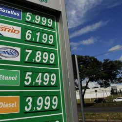 Combustíveis estão com os maiores preços do último século