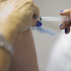 Vacina da gripe: campanha nacional de 2022 começa em abril   