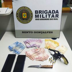 Brigada Militar prende dupla por roubo a estabelecimento comercial