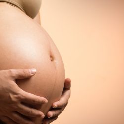 Empresa cidadã: saiba quanto tempo o salário-maternidade pode durar