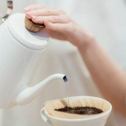 Café coado é mais benéfico que o expresso, diz estudo