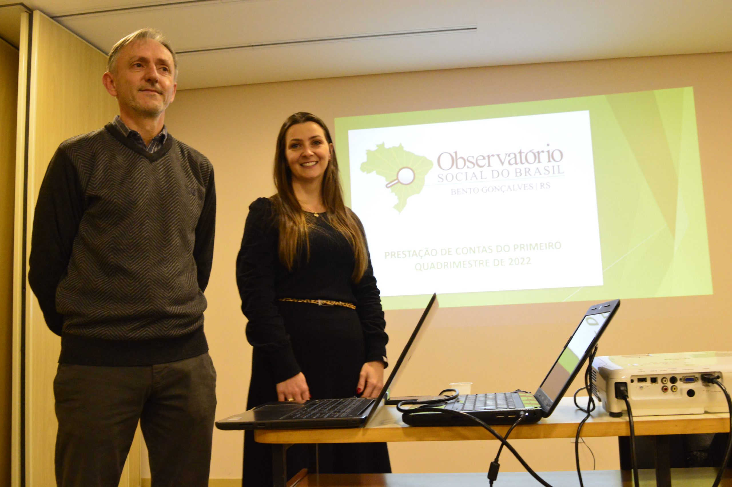 Aiala Maria Santin Preamor (presidente) e Marco Mergen (voluntário) Relatório primeiro quadrimestre 2022