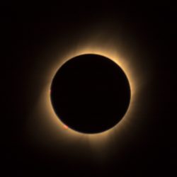 Eclipse total da lua visível no Brasil e chuva de meteoros em maio