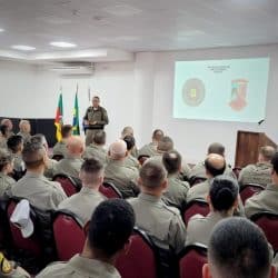 Comandante Geral da Brigada Militar visita BG e agradece policiais formandos