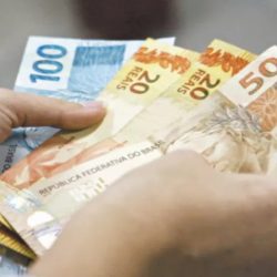 Orçamento de 2023 prevê salário mínimo de R$ 1.302