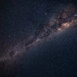 Telescópio James Webb mostra impressão digital de um novo sistema estelar