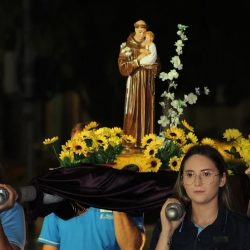 Paróquia Santo Antônio de Bento prepara procissão luminosa com as escolas para preparar 145ª Festa