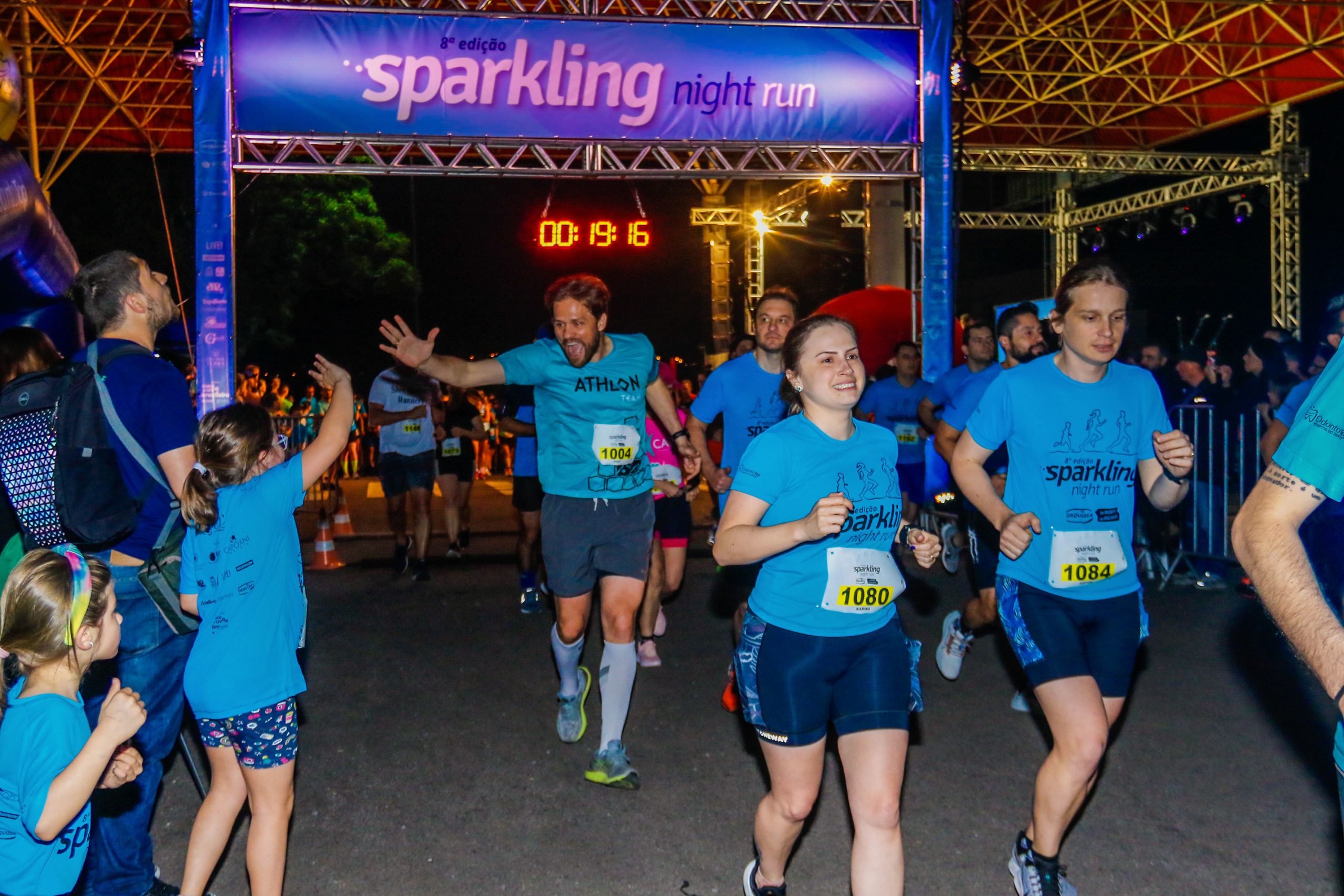 Grupos de corrida garantem benefícios extras na Sparkling Night Run - Crédito Márcio Rodrigues, Foco Radical (2)