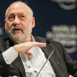 Juro do Brasil é “chocante” e equivale a “pena de morte”, diz Nobel de Economia