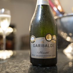 No mais rigoroso concurso de vinhos do mundo, Cooperativa Vinícola Garibaldi conquista duas medalhas