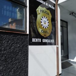 Mulher é presa em Bento Gonçalves após condenação por tráfico de drogas