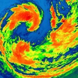 Tempestade tropical [estágio anterior a um furacão] se forma na costa do Sul