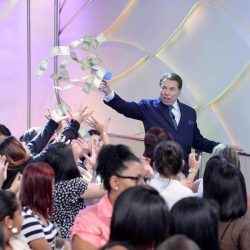 Morre Silvio Santos, dono do SBT, aos 93 anos