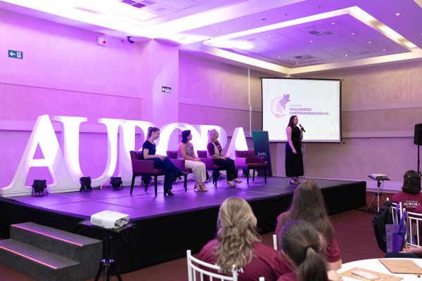 Vinícola Aurora promove Encontro de Mulheres e reforça papel feminino na cooperativa