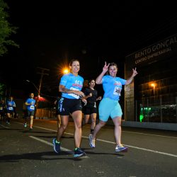 Sparkling Night Run comemora décima edição com mais de mil atletas pelas ruas de Bento Gonçalves