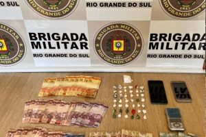 Brigada Militar prende mulher por tráfico de entorpecentes em Garibaldi