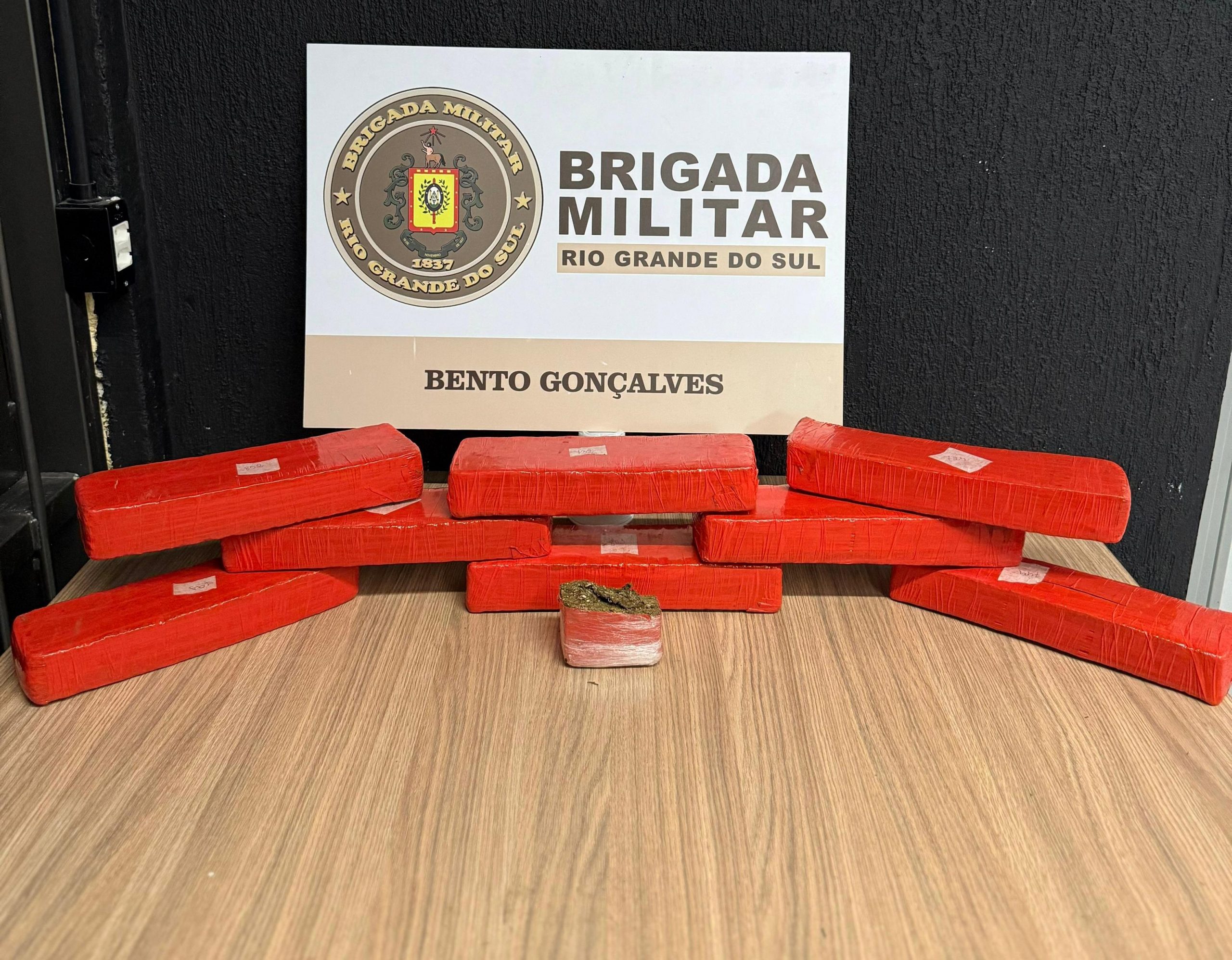 ffb1c284-4d0b-437c-99a1-9cfa85757186