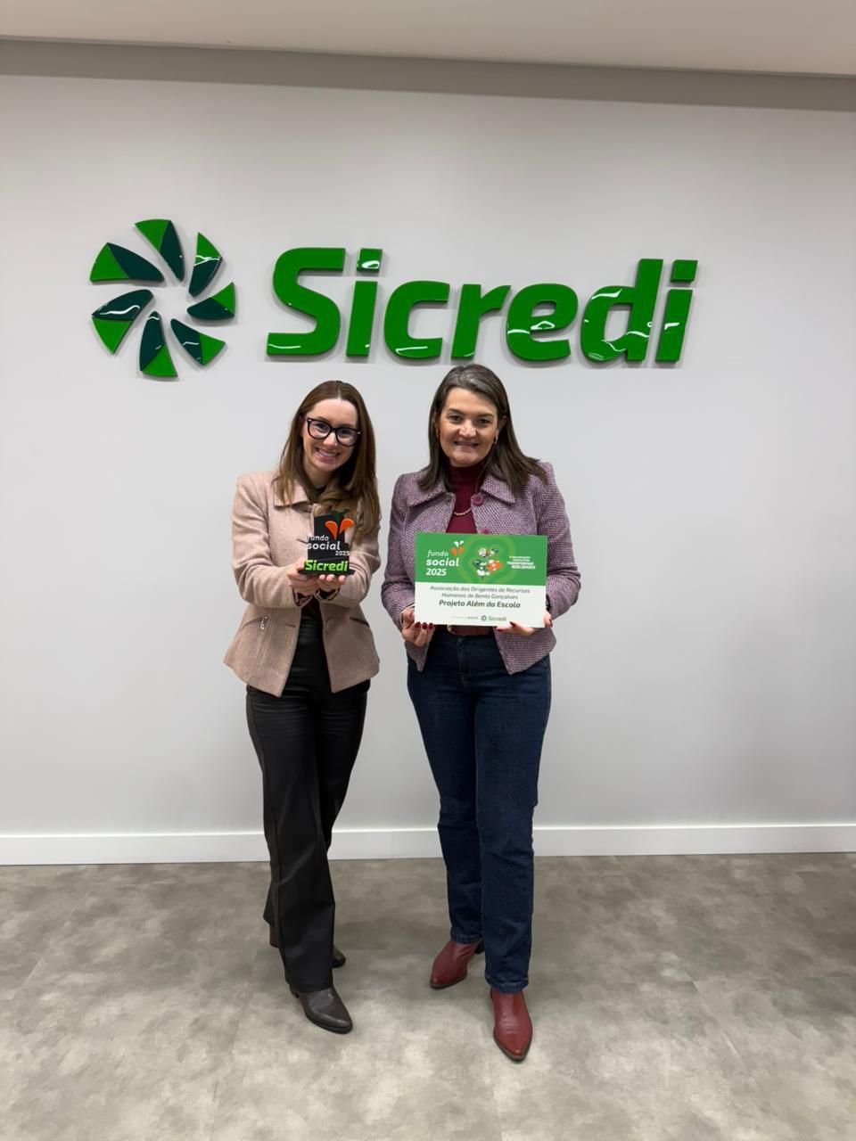 Estudantes do projeto Além da Escola participam de capacitação para o mercado de trabalho em Bento