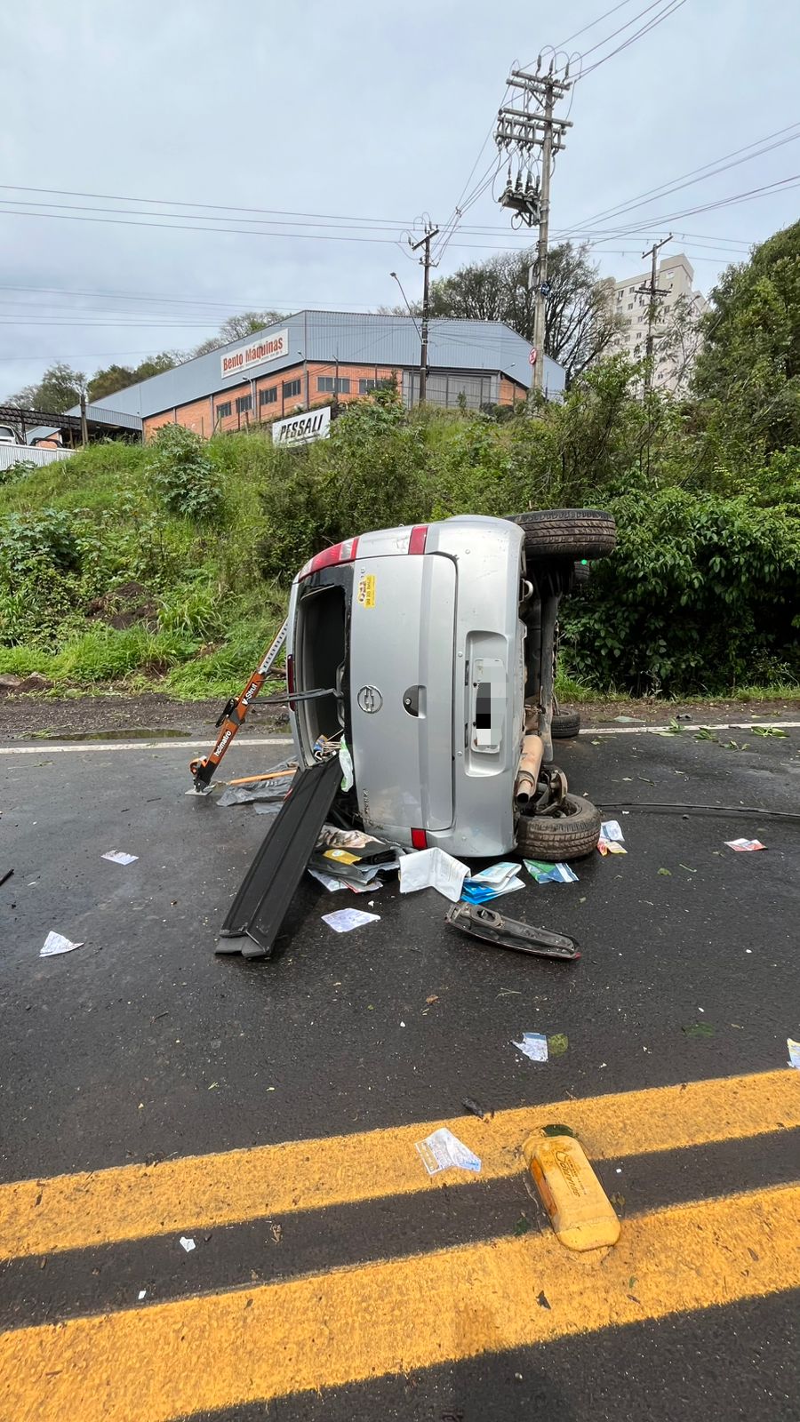 Motorista de 48 anos, não usava cinto de segurança, morreu em capotamento no início da tarde deste domingo (21) , no bairro maria Goreti, em Bento