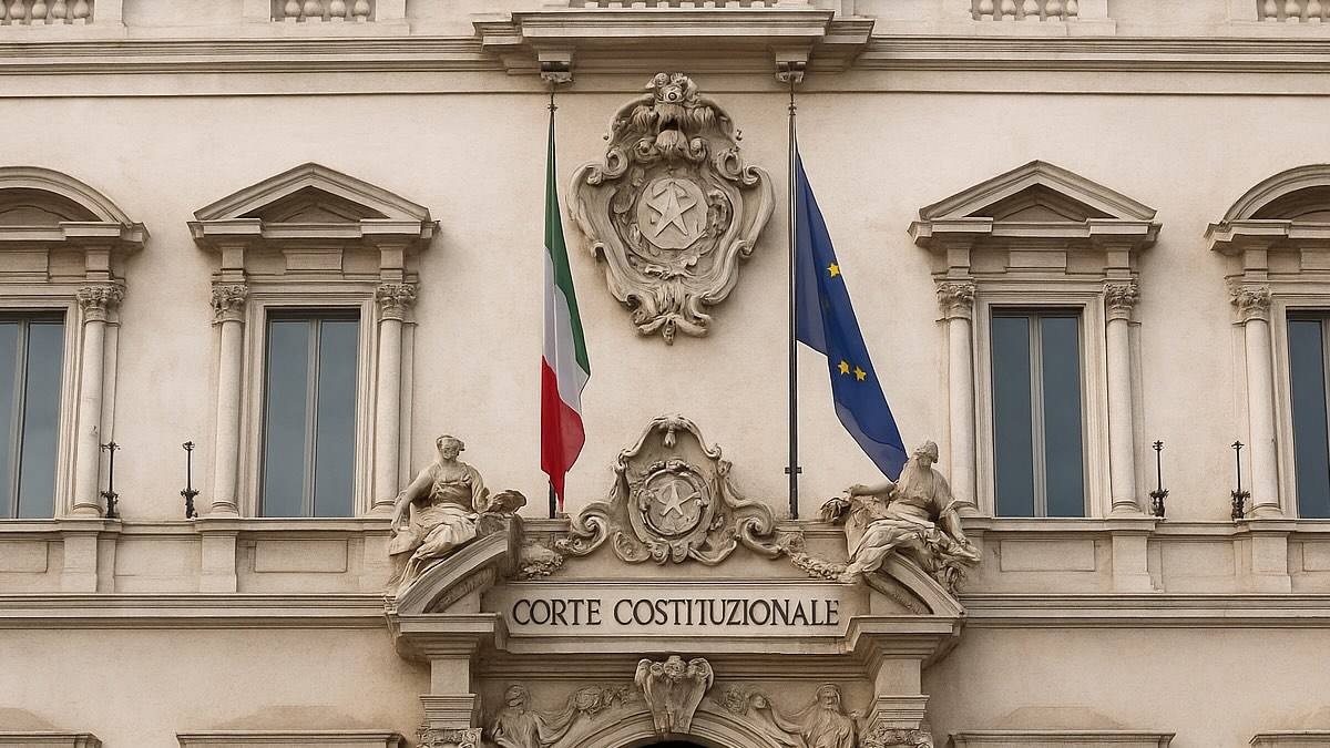 rédio da Corte Constitucional italiana em Roma, que analisa a validade do decreto que restringiu a cidadania italiana por descendência