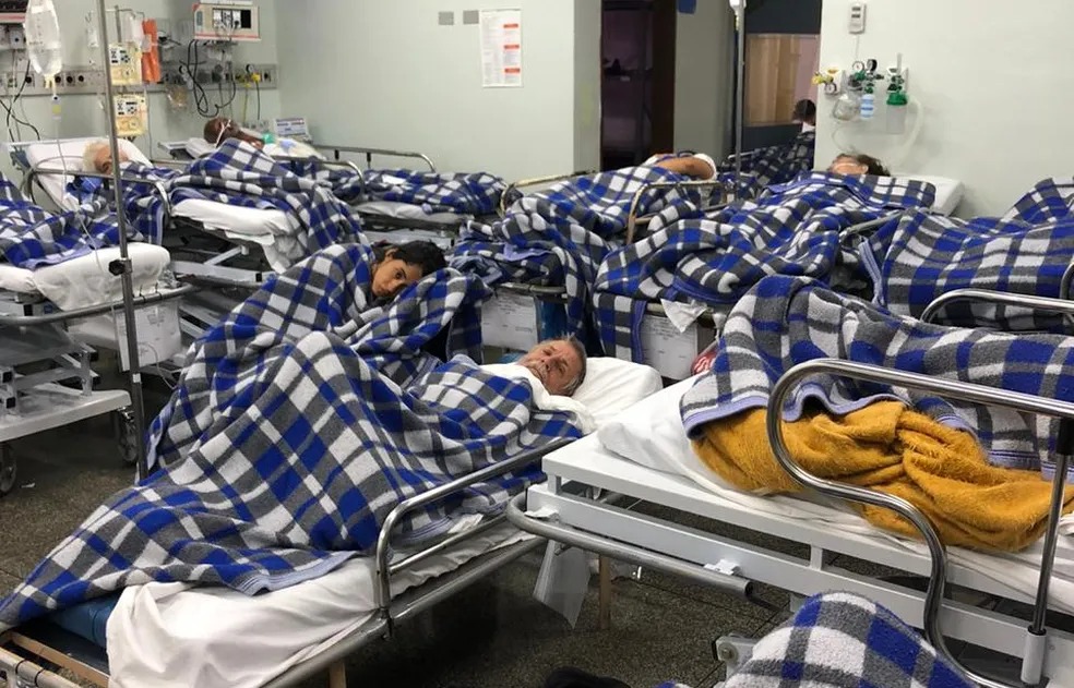 Deputados e senadores da CMO aprovando aumento do fundo eleitoral 2026