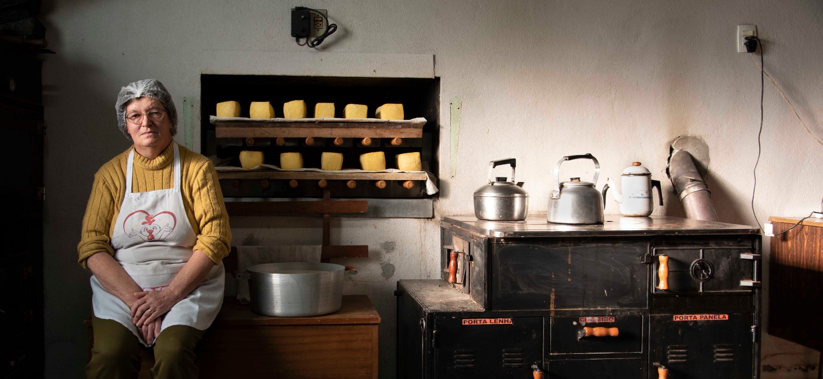 A receita do Queijo Colonial foi trazida pelos imigrantes europeus e, desde então, mantida viva entre gerações,