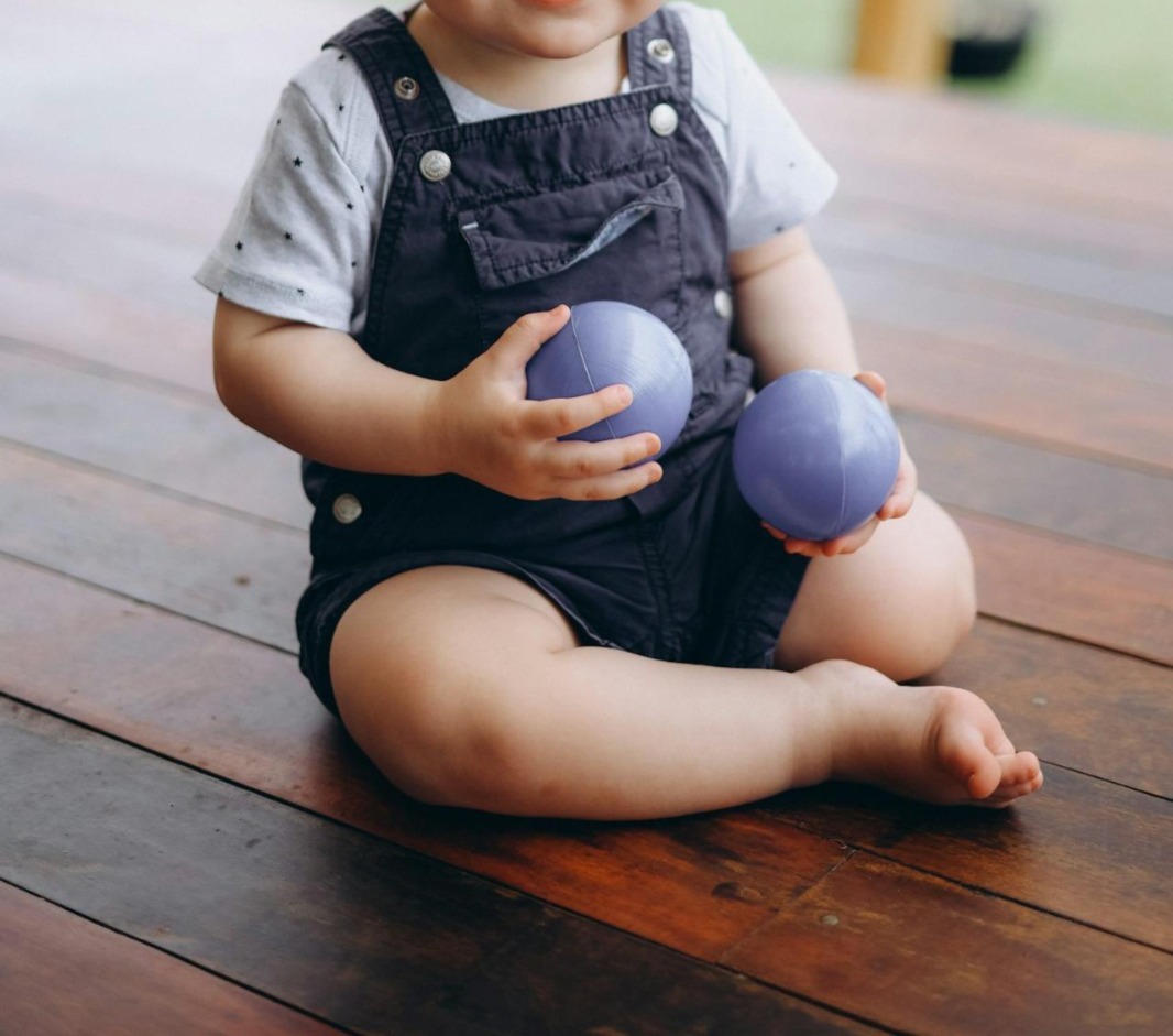 suspeitas de maus-tratos contra nove crianças com idades entre 1 e 2 anos