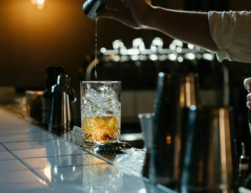 Câmara dos Deputados aprova projeto que torna crime hediondo falsificação de bebidas no Brasil