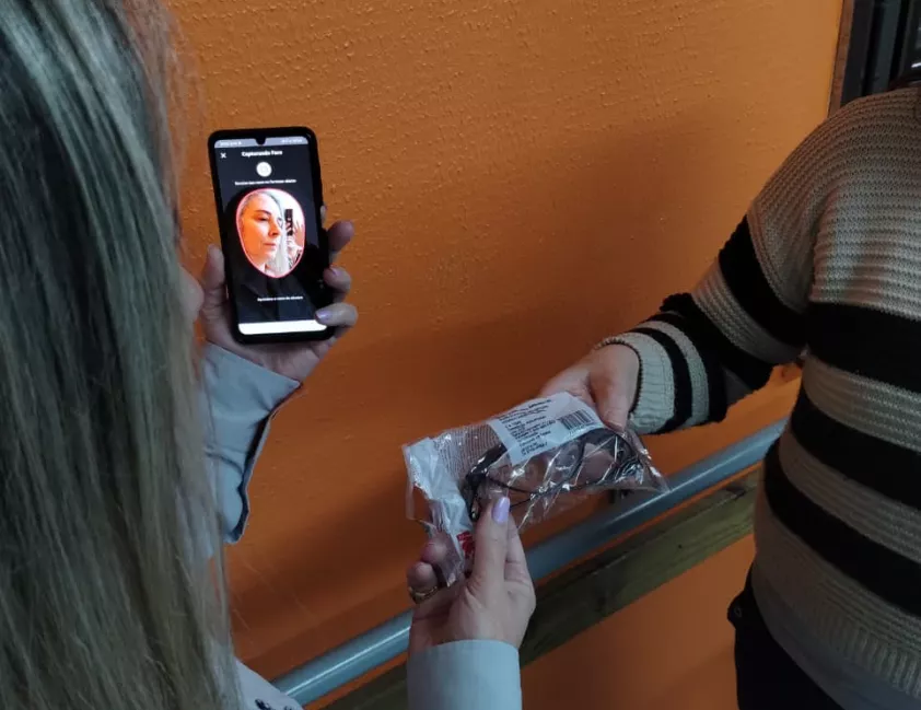 Equipe da Pró-Ação apresenta novo sistema digital de gestão de EPIs para empresas.