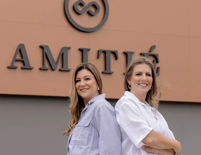 Com mais de 110 prêmios nacionais e internacionais o novo espaço Vinícola Amitié  das empresárias Juciane Casagrande Doro e Andréia Gentilini, oferece degustações, miniaulas, eventos e confrarias, além de uma gastronomia exclusiva e harmonizada .Créditos: Caio Franco