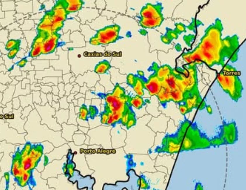 Tempestades RS têm múltiplas células com granizo