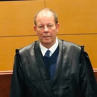 Decisão do desembargador Roberto Carvalho Fraga, do TJRS, em abril de 2025, impede que Prefeitura e Câmara de Bento Gonçalves flexibilizem o desmatamento urbano para construções e loteamentos