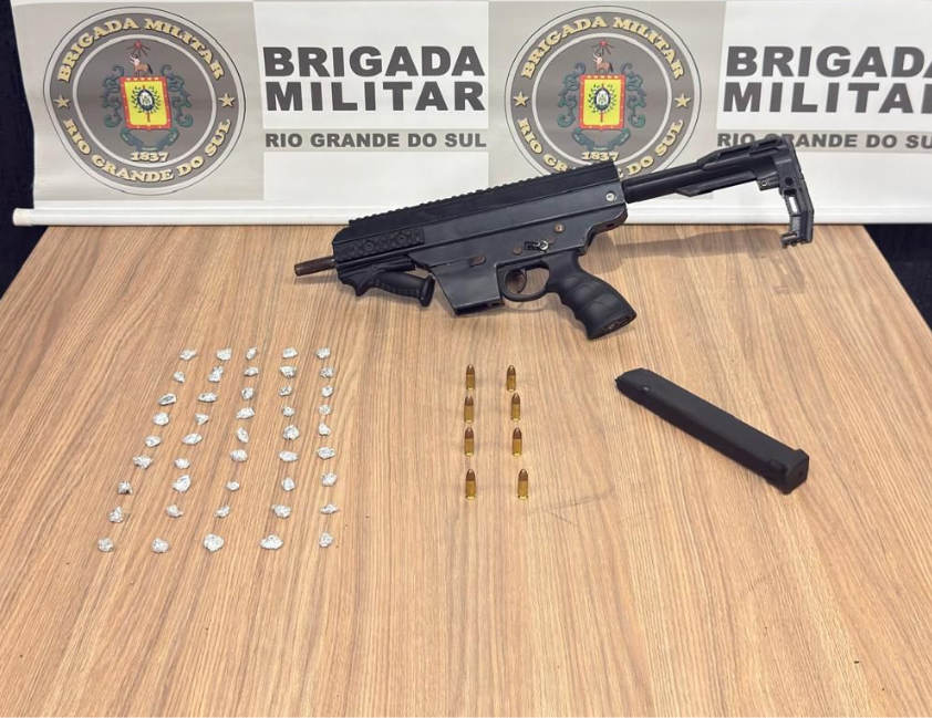 Mulher traficante é presa com crack e submetralhadora artesanal em Bento Gonçalves