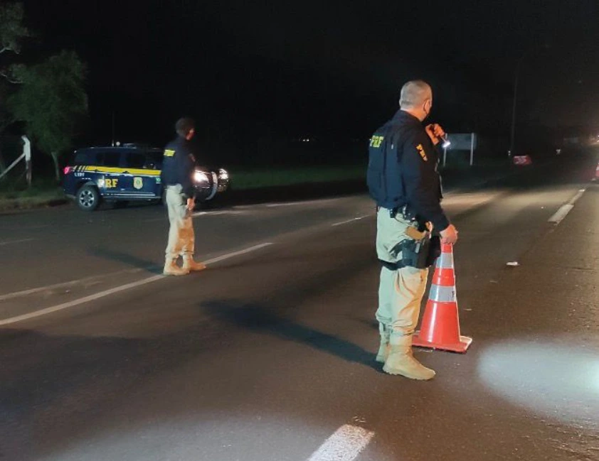 PRF prende motorista por tráfico de drogas na BR-470, em Bento Gonçalves