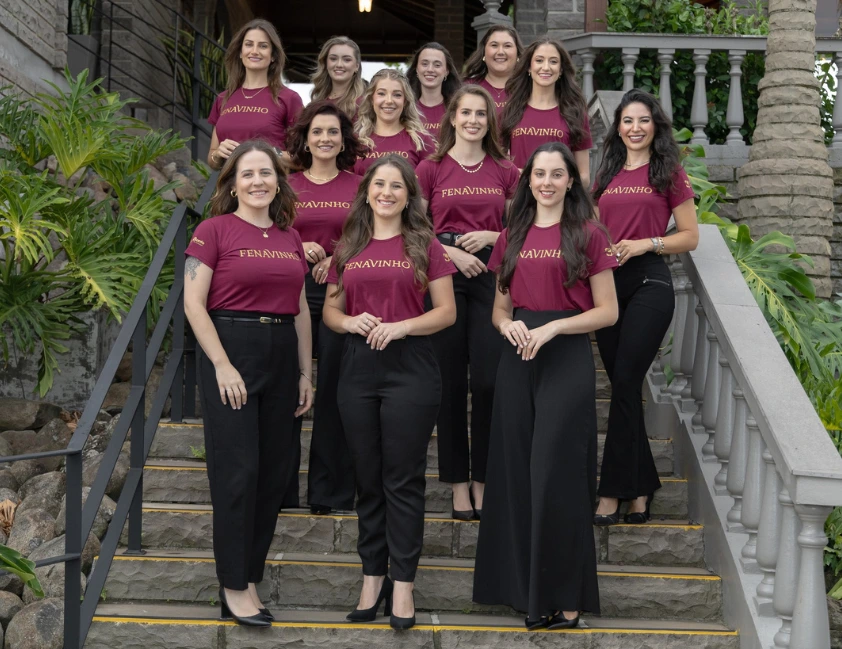 Fenavinho 2027 apresenta as 12 candidatas ao título de Imperatriz do Vinho. Corte celebrará os 60 anos da tradicional festa em Bento Gonçalves