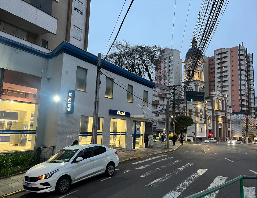 Carnaval 2026 altera funcionamento dos bancos, cartório de protestos e outros serviços; confira