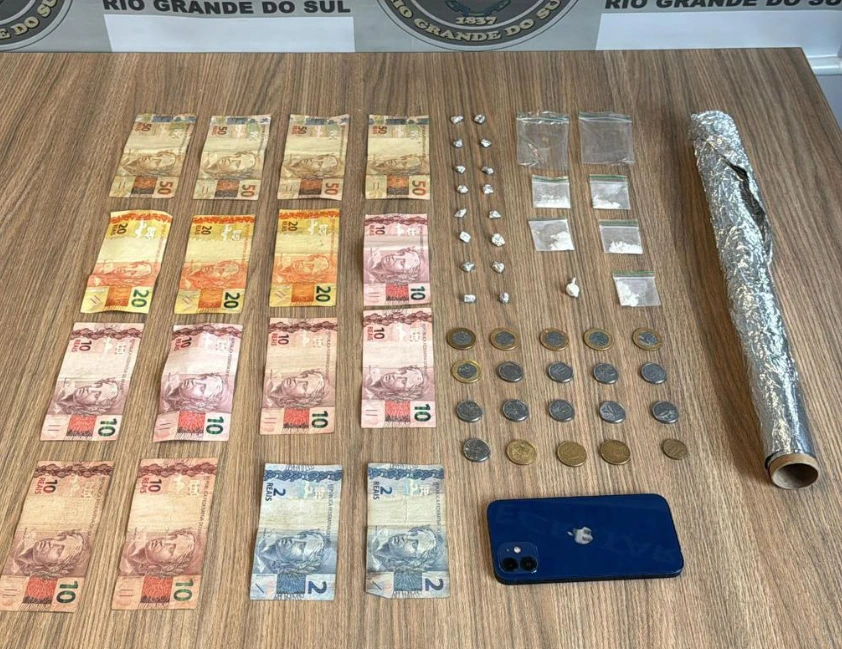 Adolescente é apreendido com crack e cocaína no bairro Aparecida, em Bento