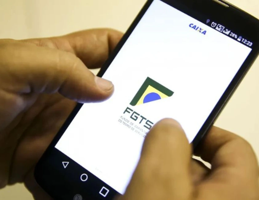 Trabalhador só poderá sacar FGTS se conseguir quitar todas as dívidas