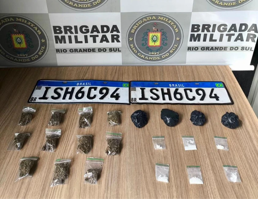 Jovem é preso com drogas e carro furtado em Bento