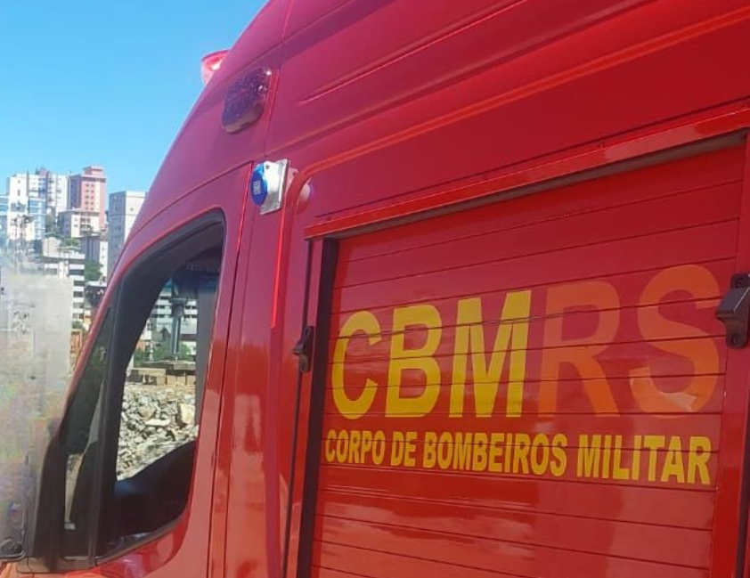 Idoso morre em ambulância após atropelamento fora da faixa em Bento