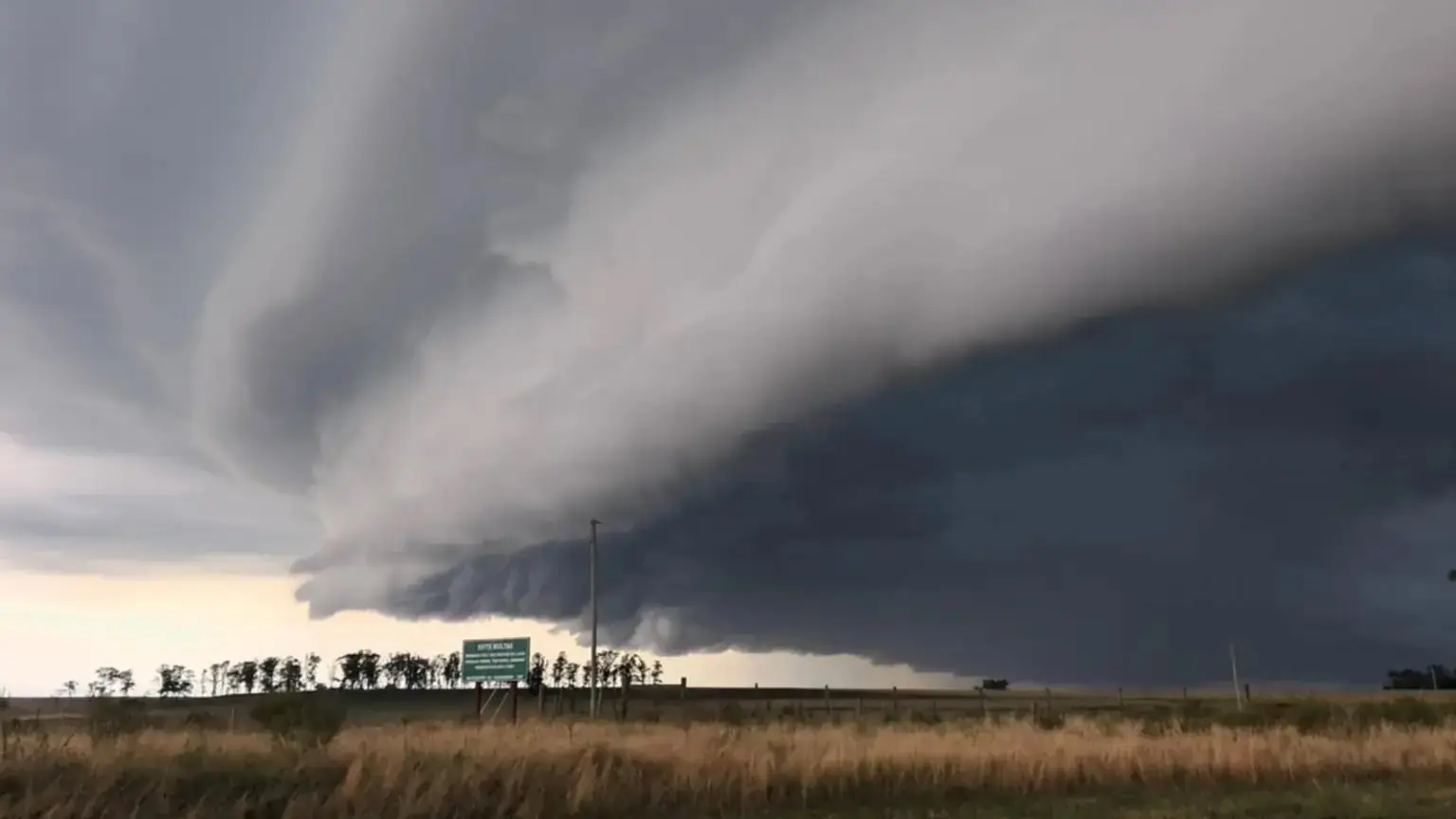 Ciclone em formação na Argentina deve causar chuva forte no Sul nesta semana