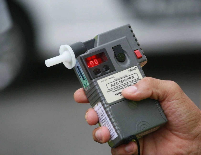 Projeto eleva multa da Lei Seca para R$ 29 mil e prevê suspensão de até 10 anos