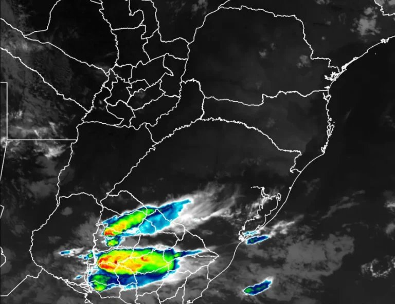 Frente quente traz temporais e granizo ao Sul do RS
